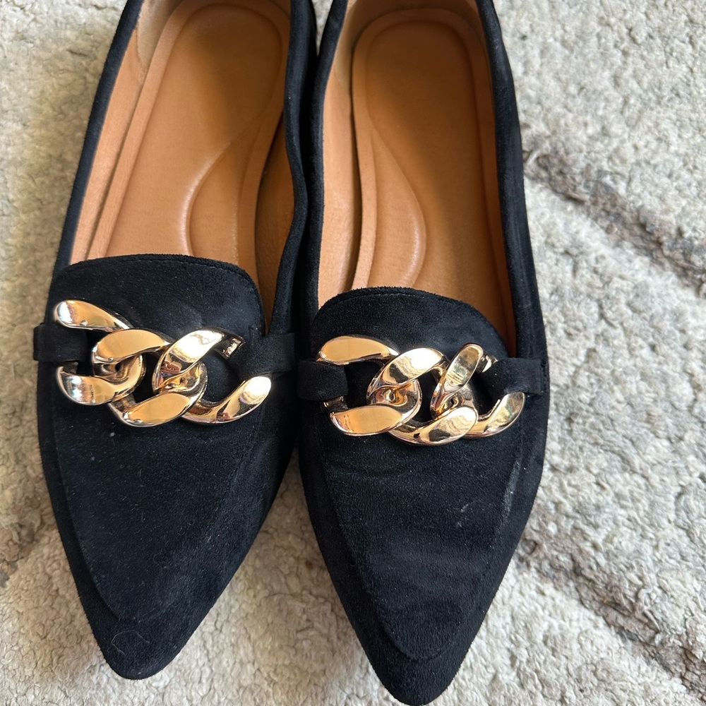 Elegant Black Loafers with Gold Chain Detail